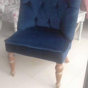 Fauteuil-capitonne-tunisie-bleu-roi