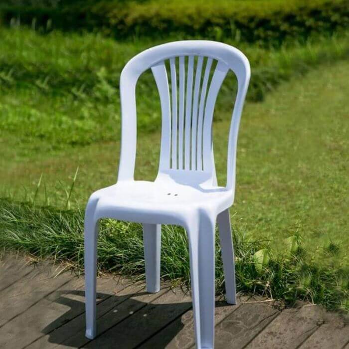 chaise-plastique-blanc-pas-cher