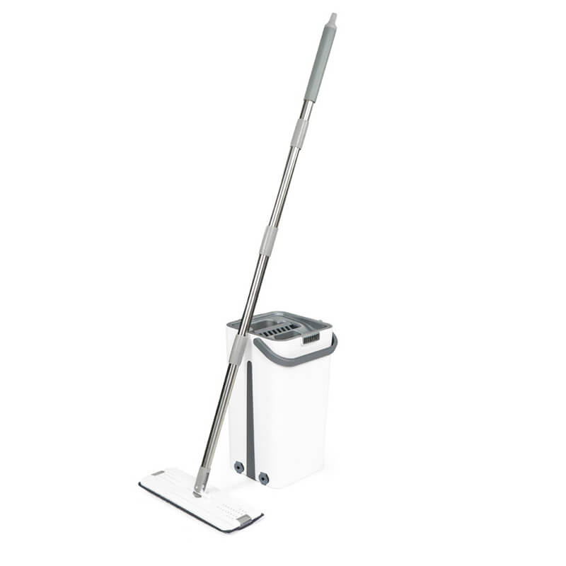 Tête de balai rotative à 360 degrés et système d'essorage rapide du Flat Mop 13L.